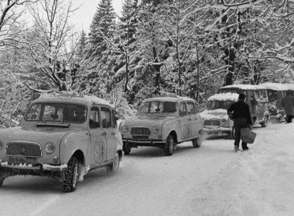 Renault 4 obchodzi swoje 50-lecie