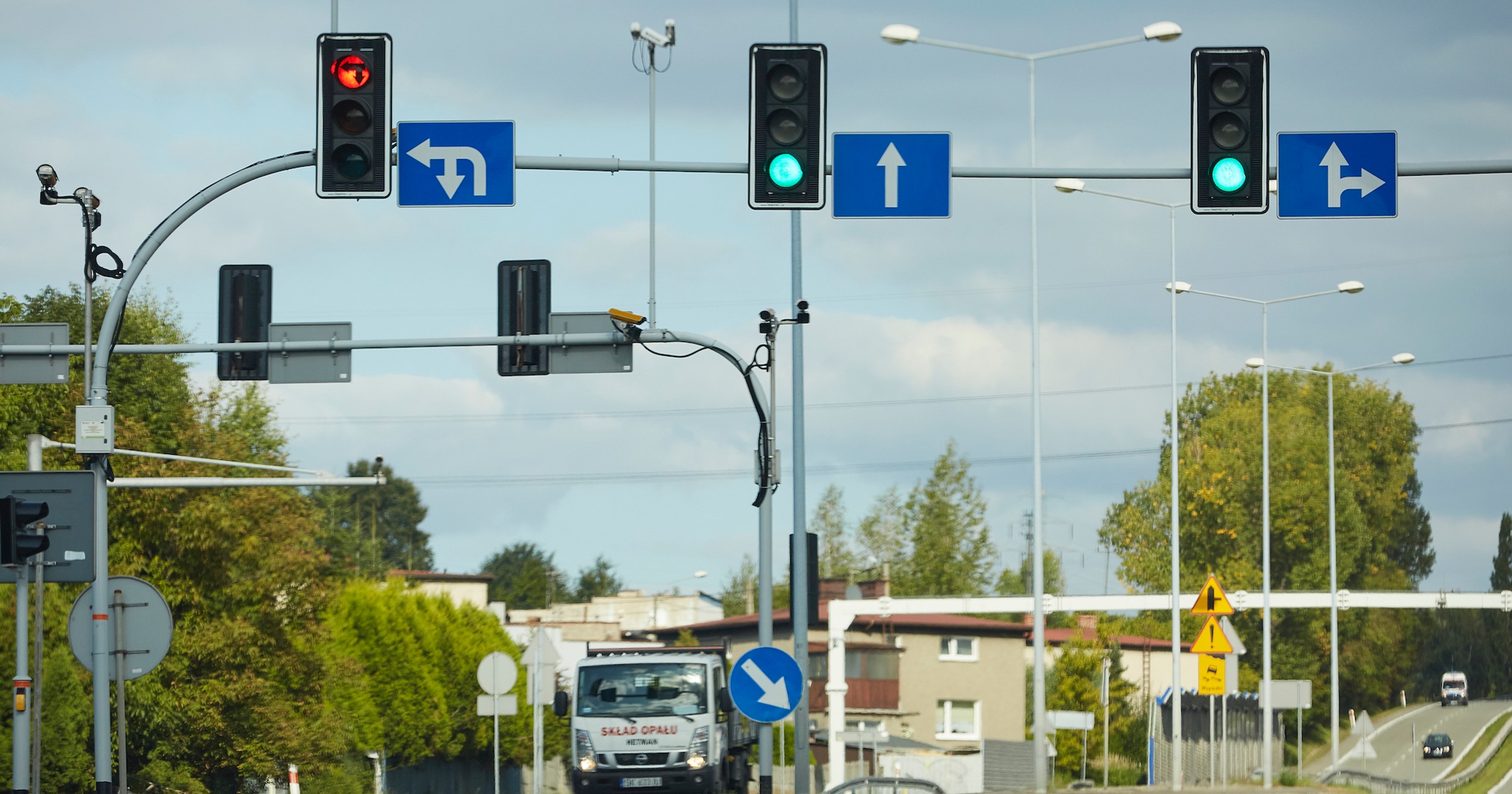 Skrzyżowanie z systemem red light – zdjęcie ilustracyjne