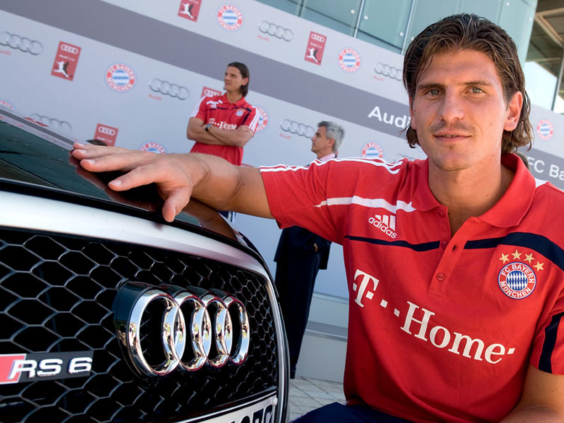 Audi koupí podíl ve fotbalovém klubu FC Bayern Mnichov