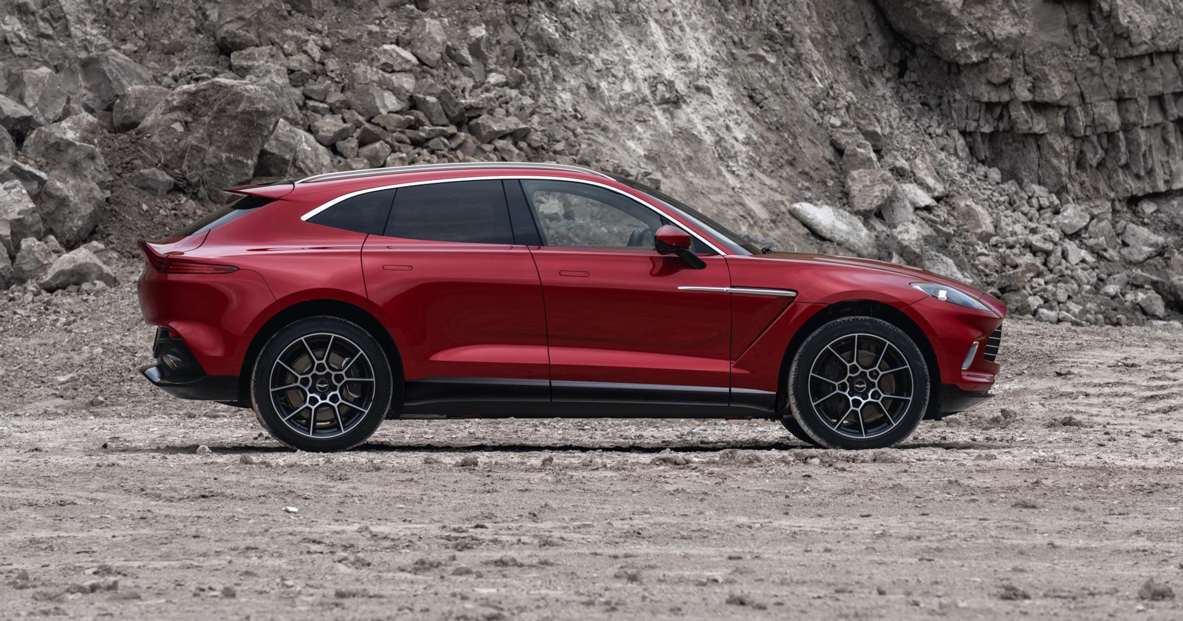 Aston Martin DBX 