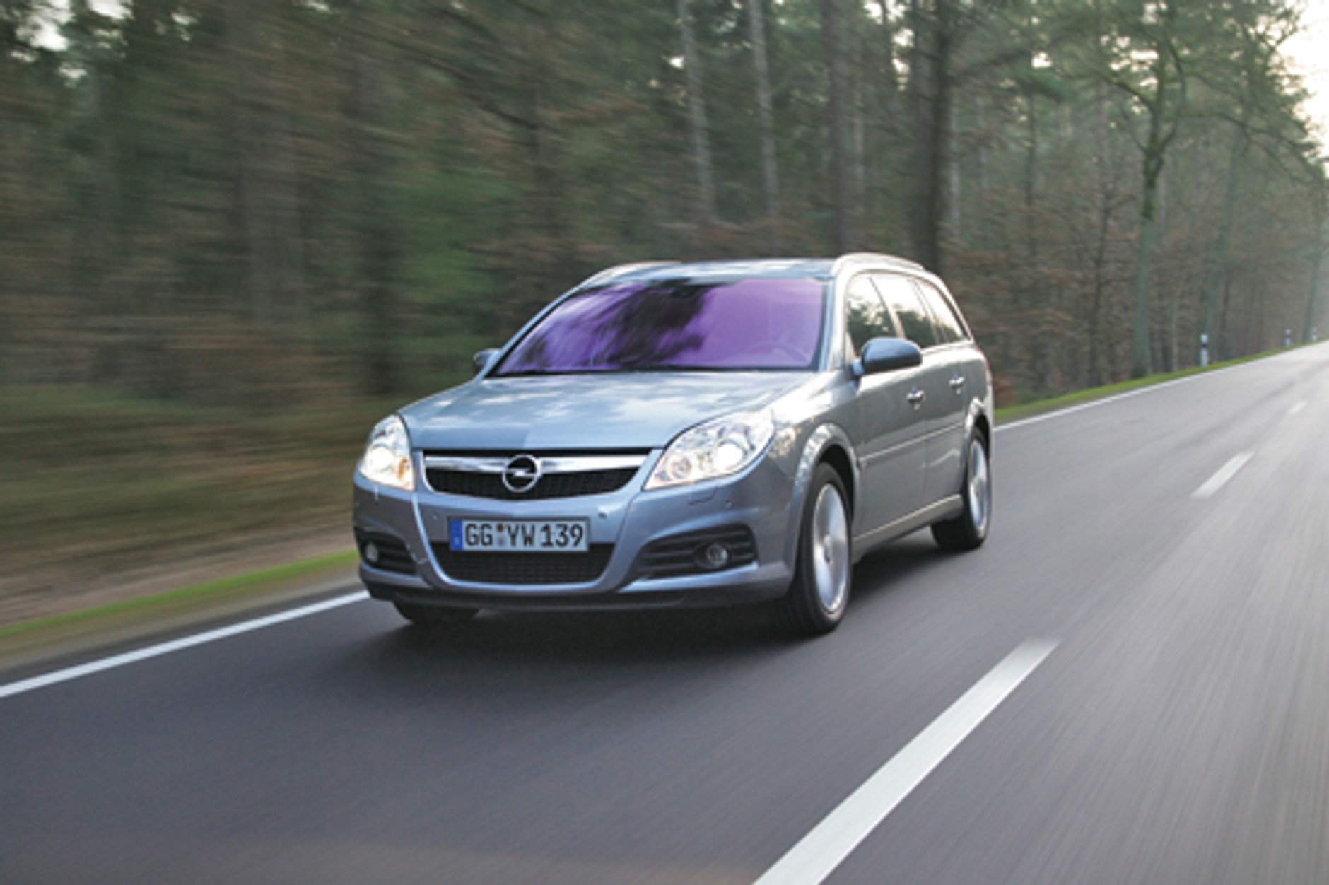 Ford Mondeo, Opel Vectra, Volkswagen Passat, Volvo V70 - Czym do ślubu?