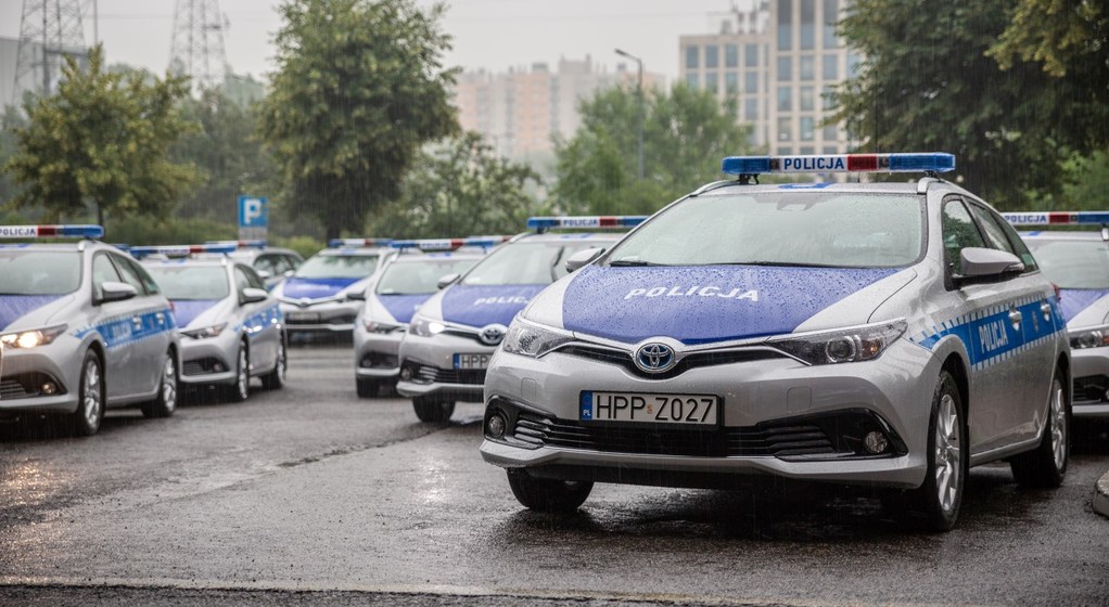 Hybrydowe Toyoty Auris Kombi w służbie policji