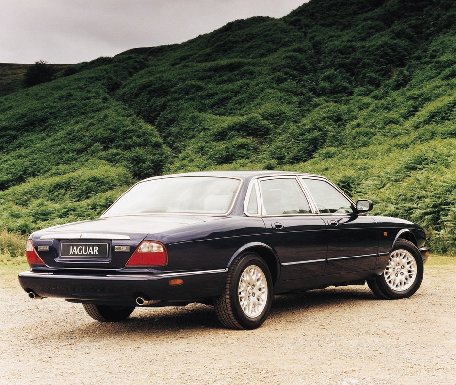 Jaguar XJ