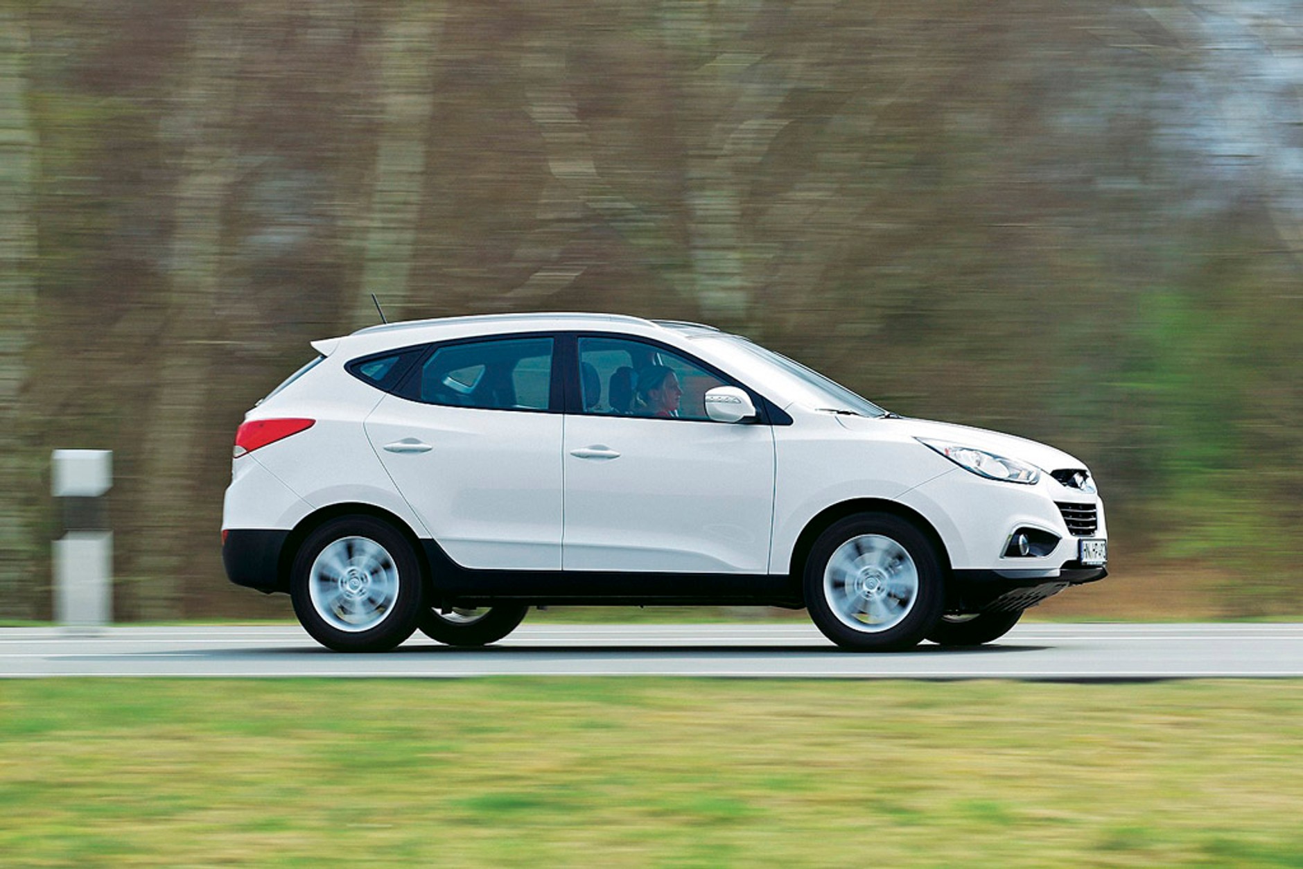 Mazda CX-5 kontra Ford Kuga, Hyundai ix35 i Volkswagen Tiguan: czy Mazda pokona konkurentów