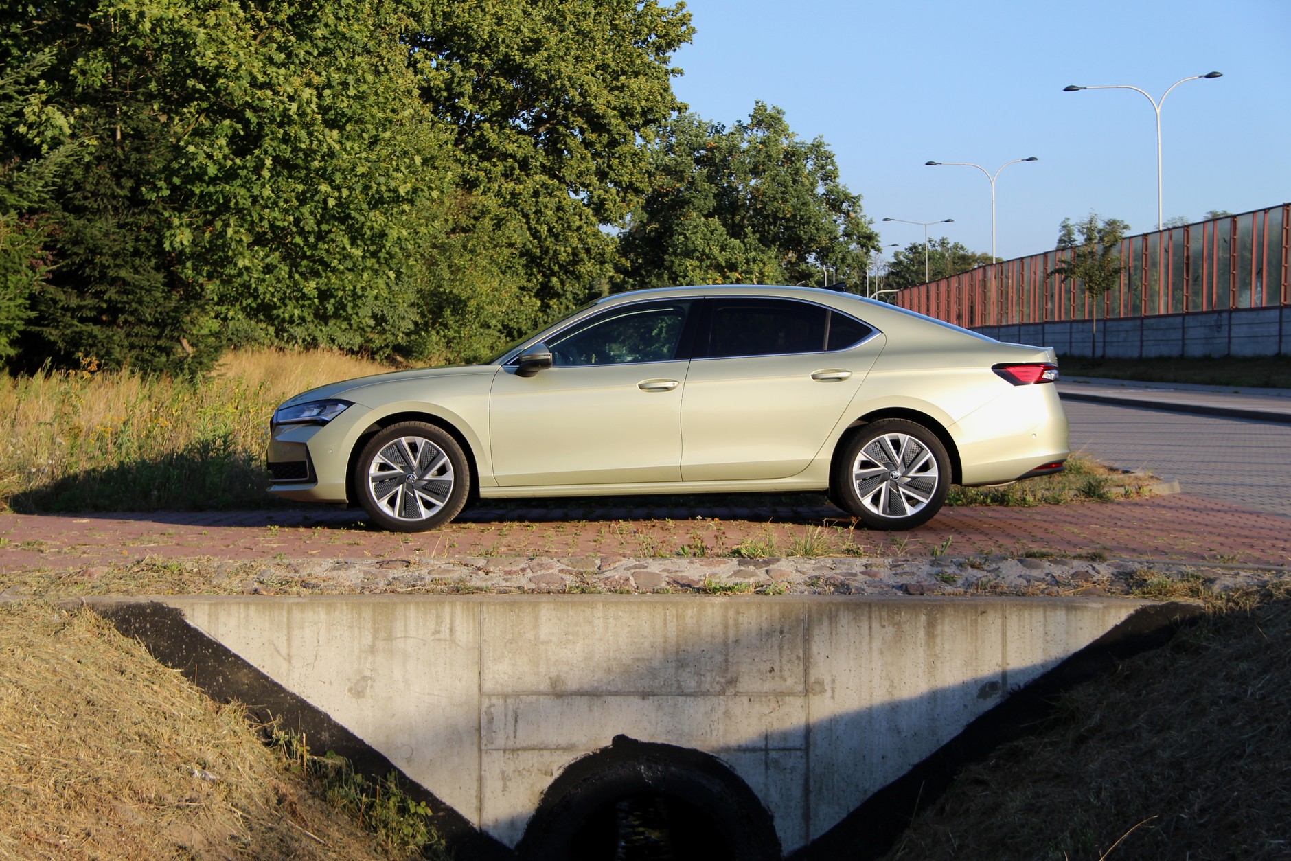 Skoda Superb 1.5 TSI m-HEV Selection