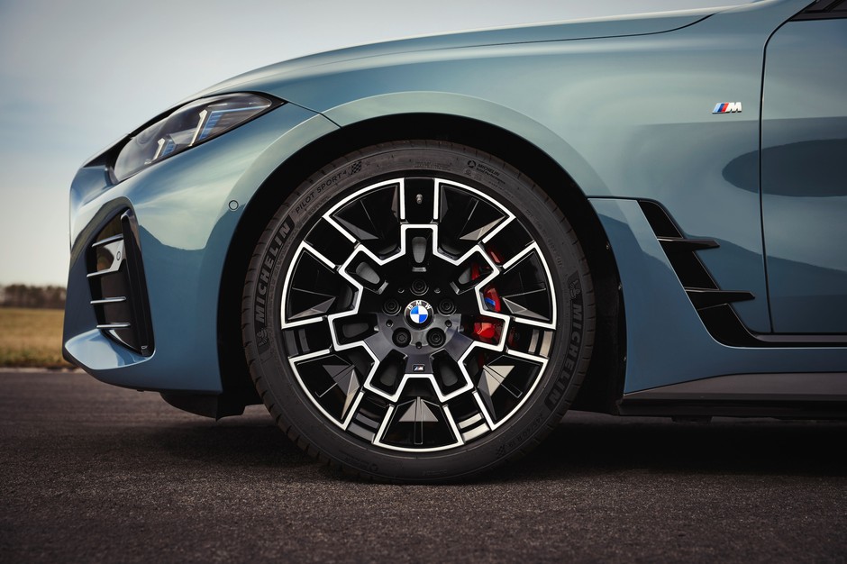 BMW i4 2024