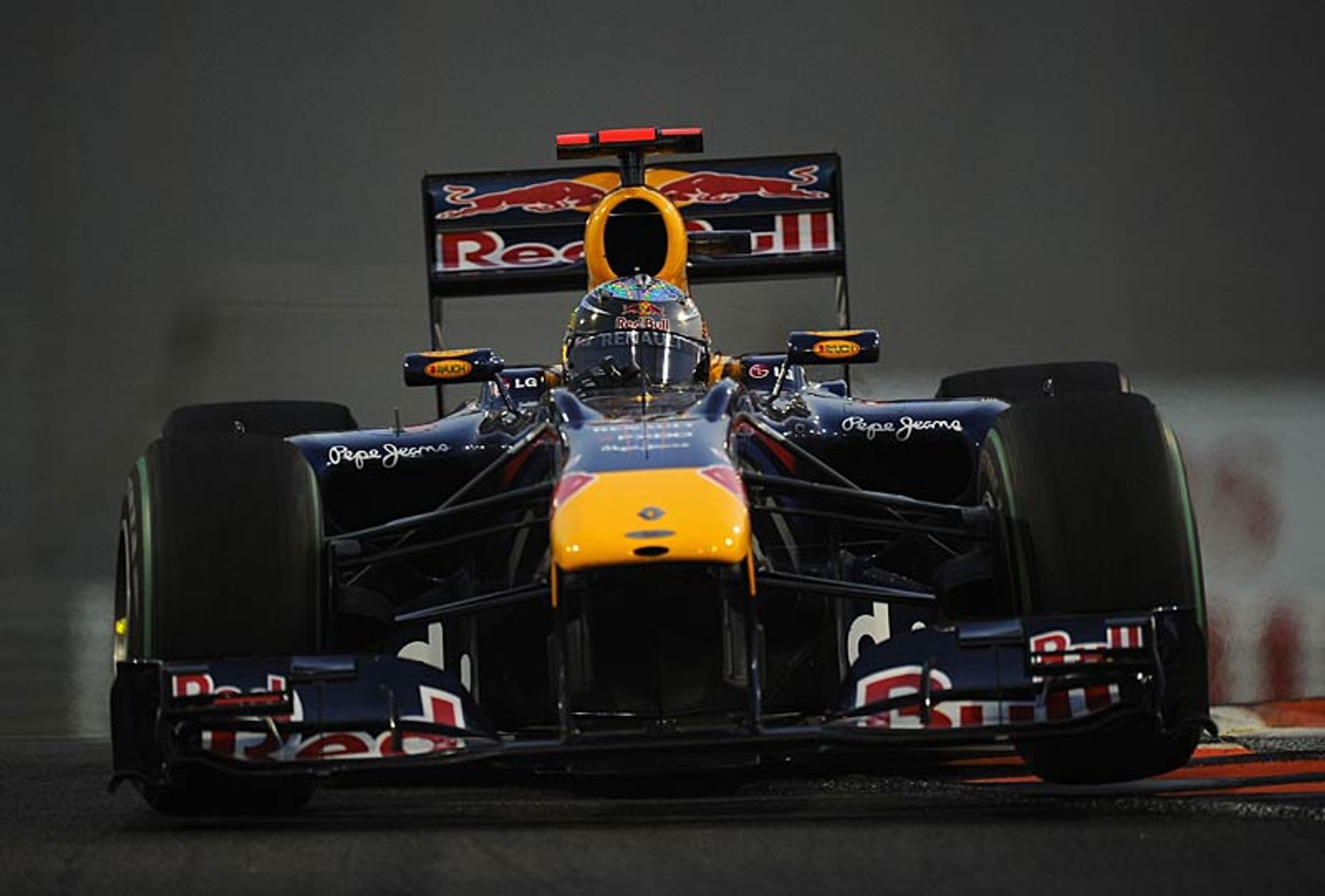 Grand Prix Abu Dhabi 2010: Vettel najmłodszym mistrzem świata, Kubica 5. (relacja, wyniki)