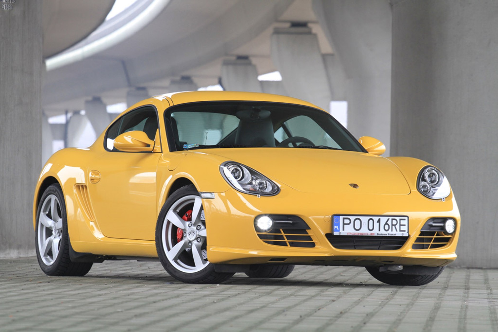 Porsche Cayman: cywilizowany sportowiec