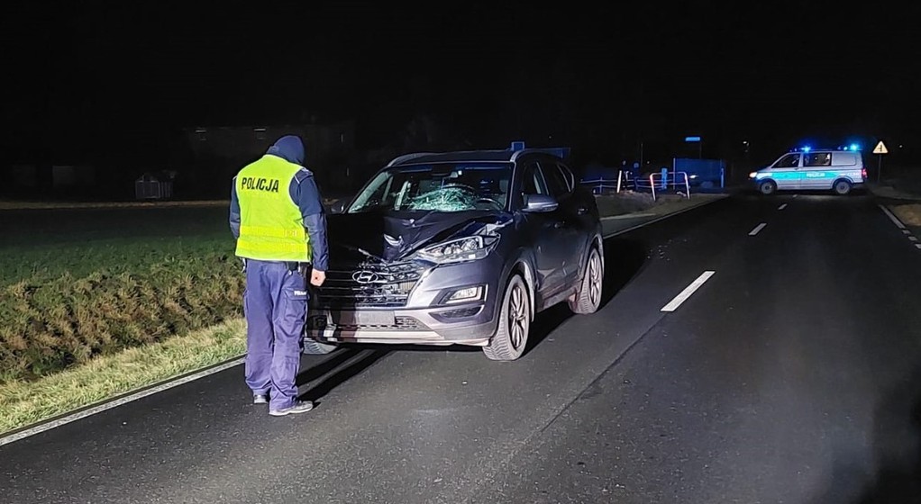 51-latek śmiertelnie potrącił 41-latka. Do wypadku doszło już po zmroku, a ofiara nie miała żadnych elementów odblaskowych