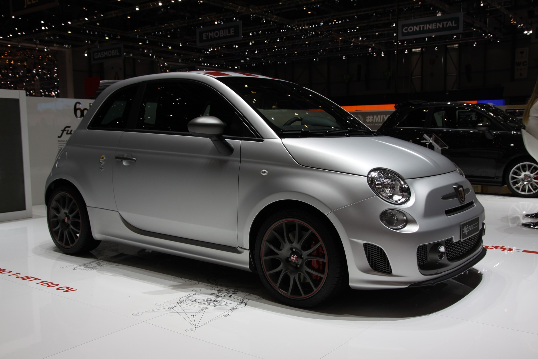 Abarth 695 Fuori Serie Record (Genewa 2013)