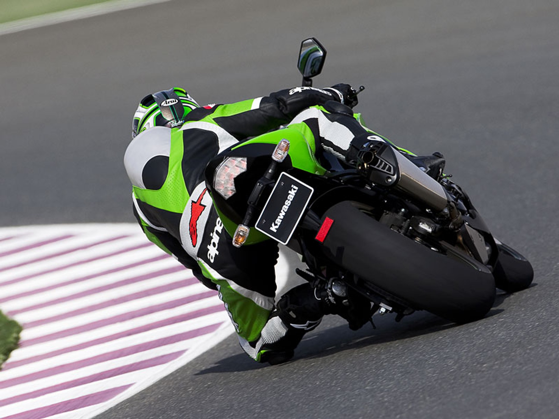 Kawasaki ZX-10R Ninja 2008 – „tylko” 200 koni (+ wideo)