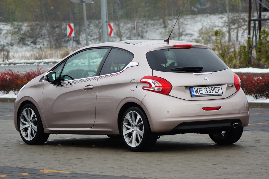Peugeot 208: test wersji 1.6 VTi Allure. Szybkość czy powab