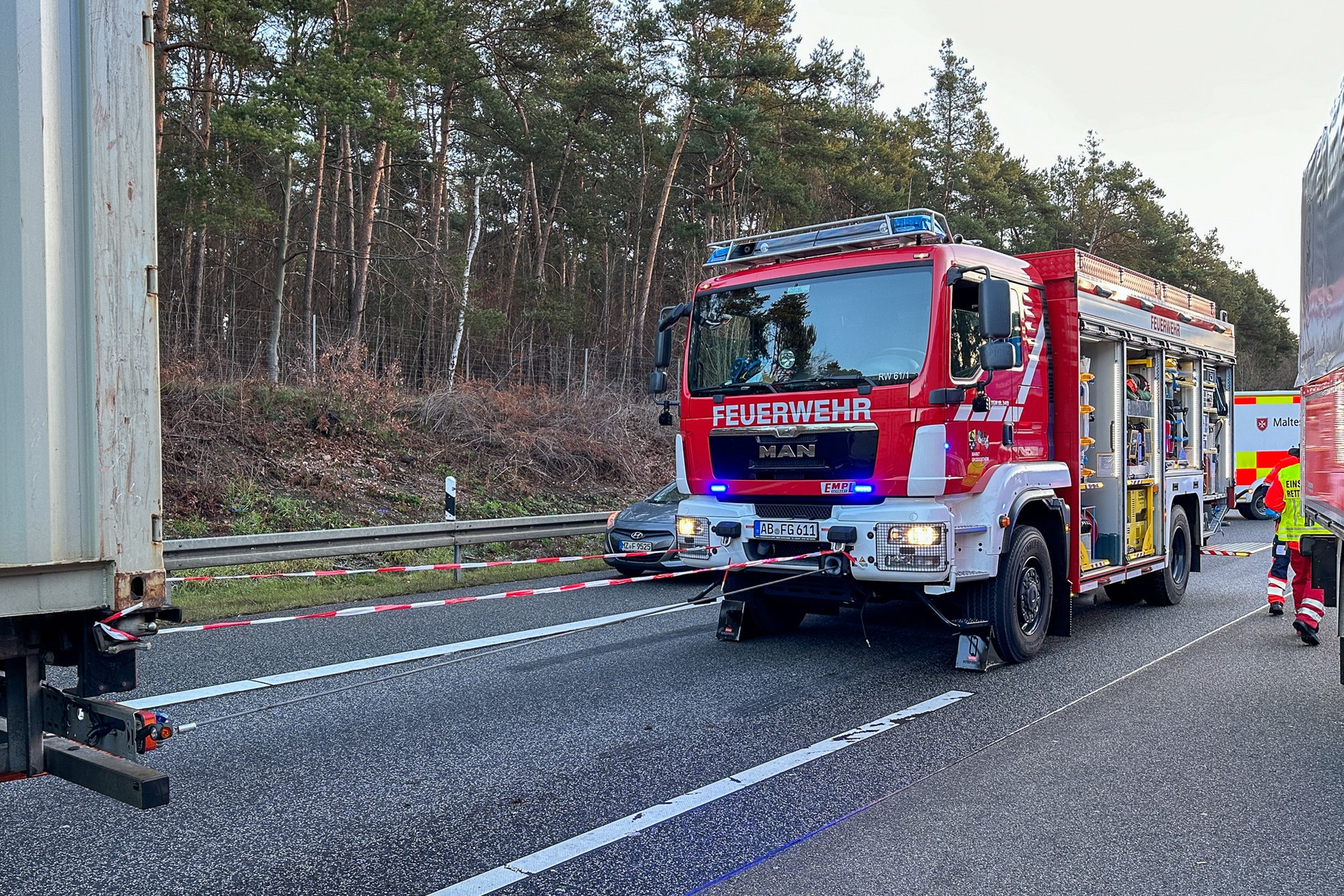 90 minut trwała akcja ratunkowa po wypadku, do którego doszło na niemieckiej autostradzie A3
