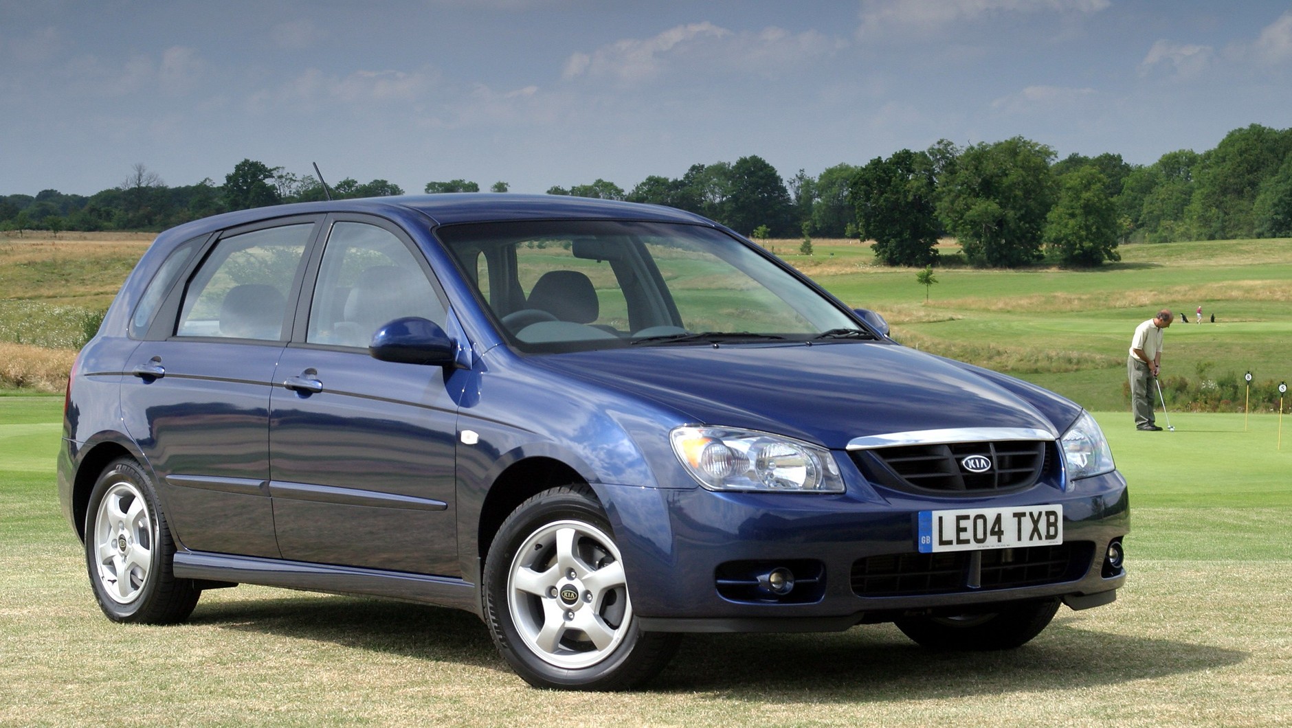 W 2004 r. ta kompaktowa Kia Cerato sprzedawała się w Europie prawie 12 razy słabiej niż Kia Ceed w 2019 r. (dane: JATO Dynamics za "Automotive News Europe").