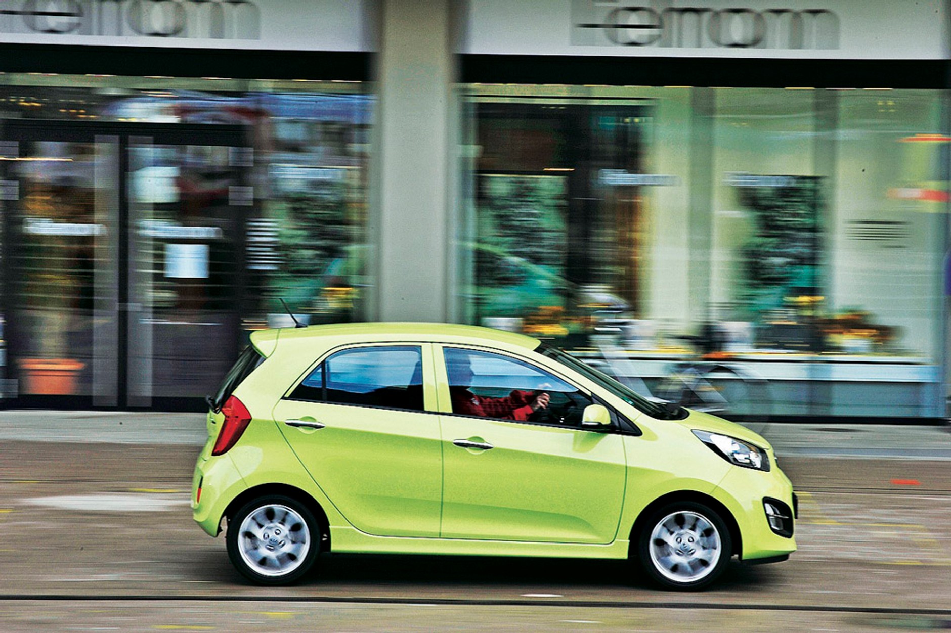 Kia Picanto kontra Renault Twingo i VW UP!: parada nowości wśród maluchów