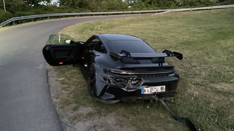 Porsche 911 porzucone po wypadku