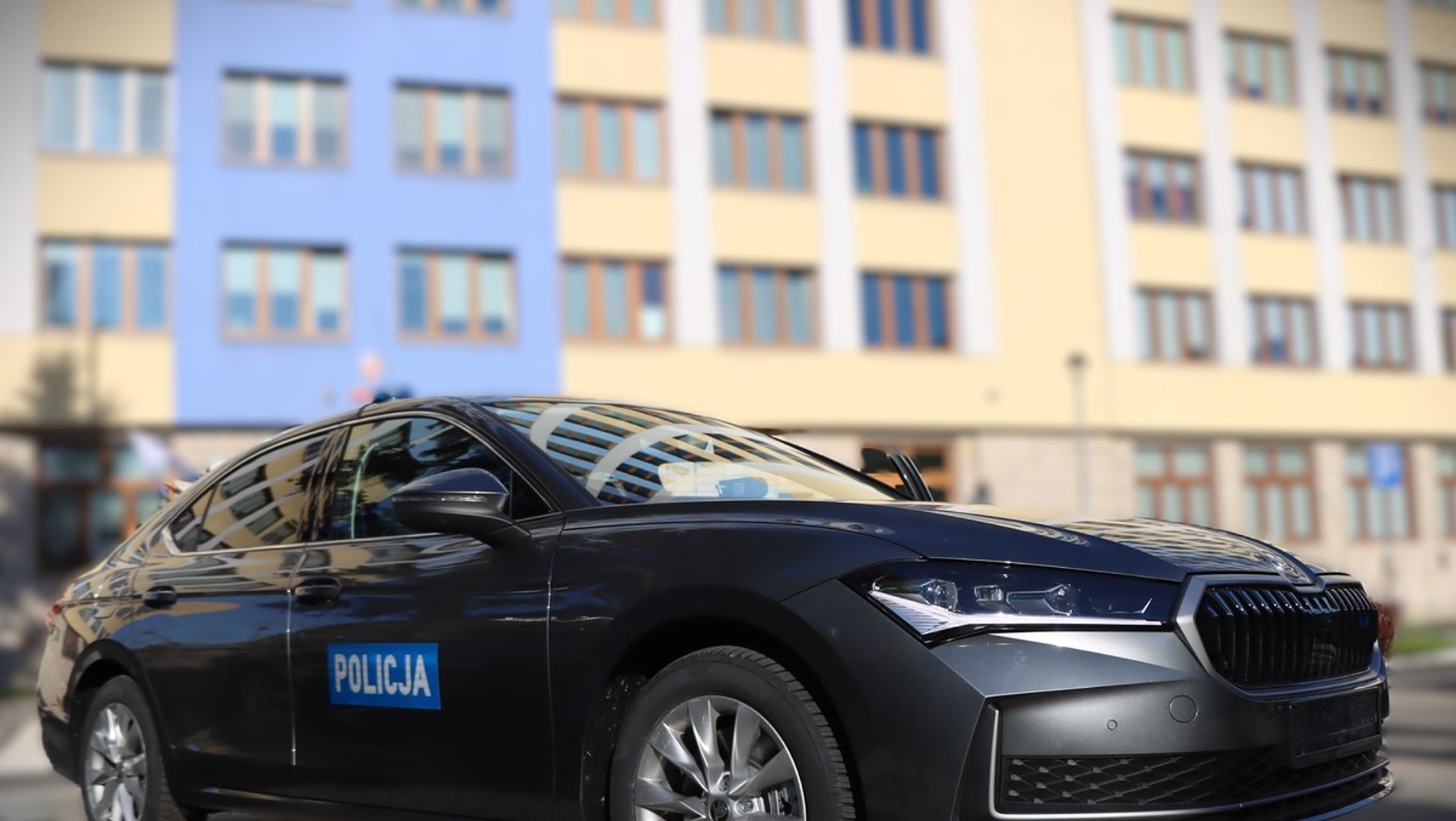 Nieoznakowany radiowóz - Skoda Superb