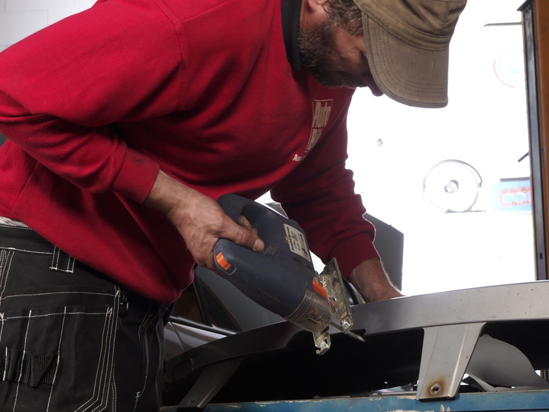 Czy samodzielnie można zamontować hak holowniczy?