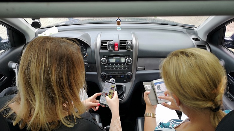 Muzykę najłatwiej puścić z telefonu w aucie