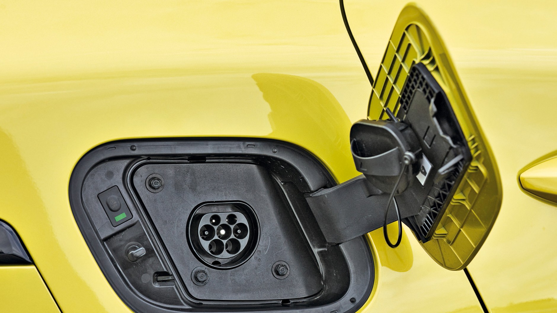 Kia Sportage plug-in kontra Opel Grandland plug-in