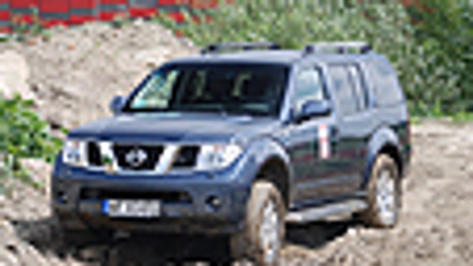 Nissan Pathfinder 2.5 D LE - Luksusowy wszędołaz