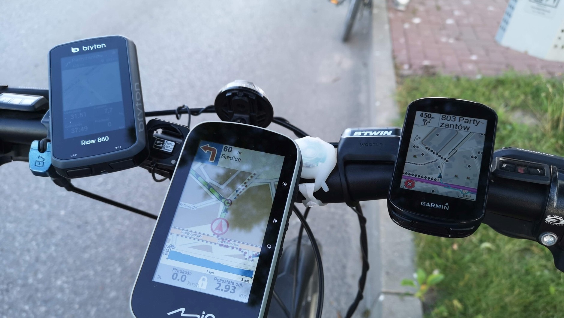Nawigacja rowerowa - próba różnych urządzeń w trybie aktywnego prowadzenia do wybranego celu