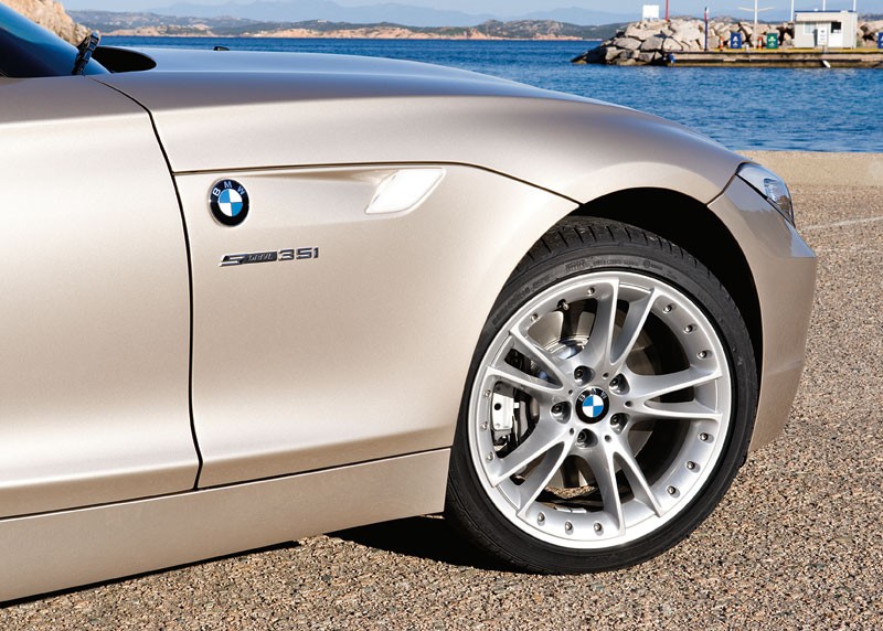BMW: nowy Z4 Roadster wylądował w Warszawie (cena w Polsce)