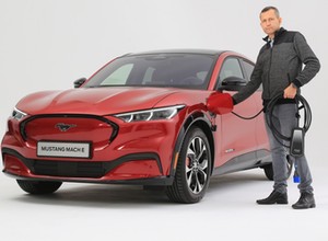 Nowy Ford Mustang Mach-E - nawet 610 km na prądzie!