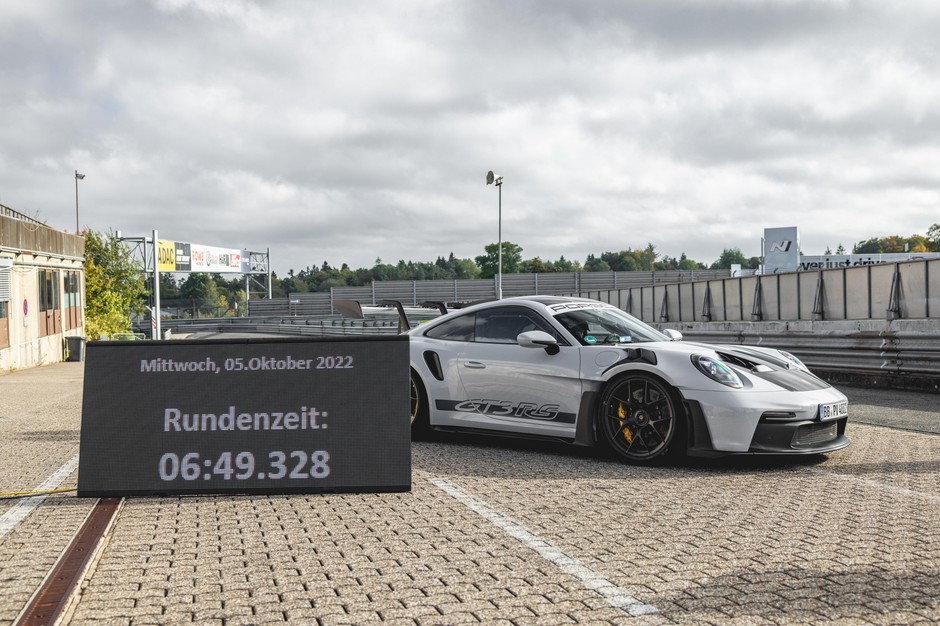 Porsche 911 GT3 RS pokonuje Ring w 6:49,328 min