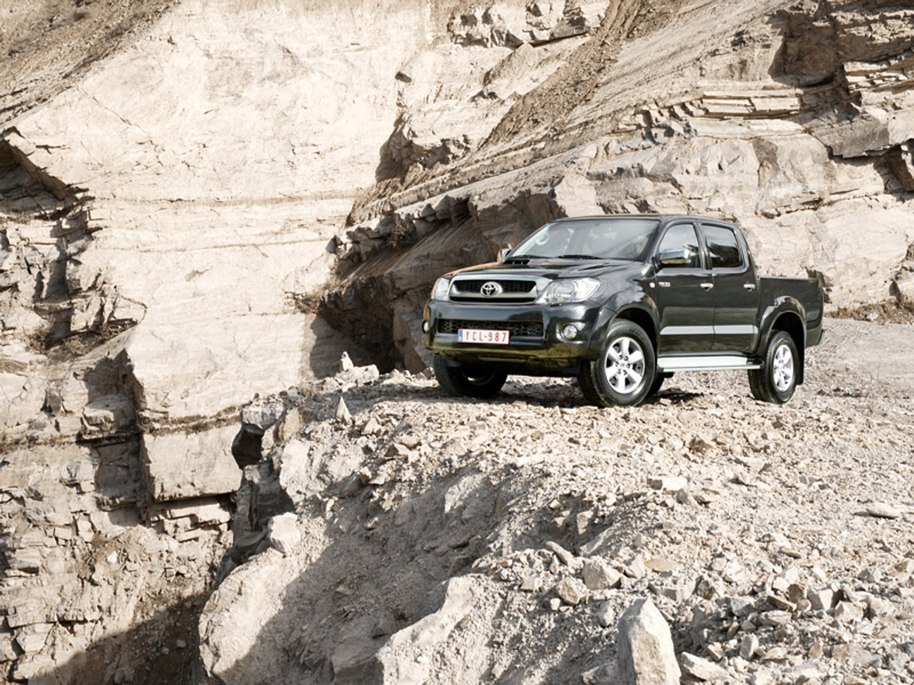 Toyota Hilux: restyling pickupa na nowy rok modelowy