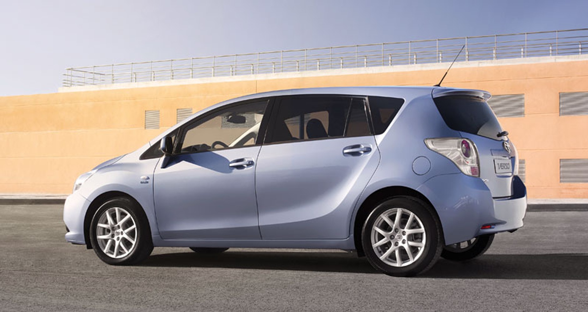 Genewa 2009: Toyota Verso – nowe 7-miejscowe MPV