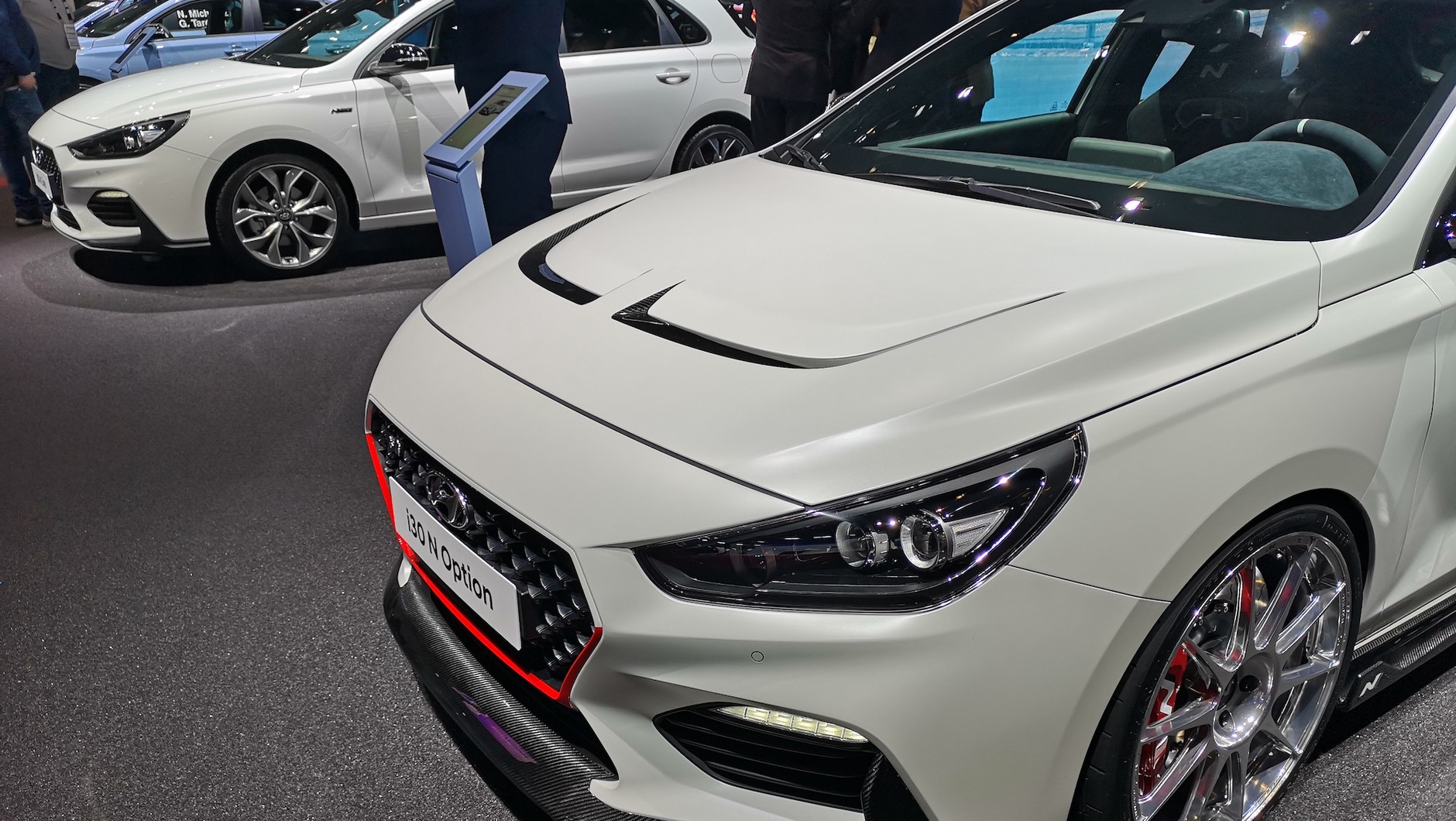 Hyundai na salonie samochodowym w Paryżu