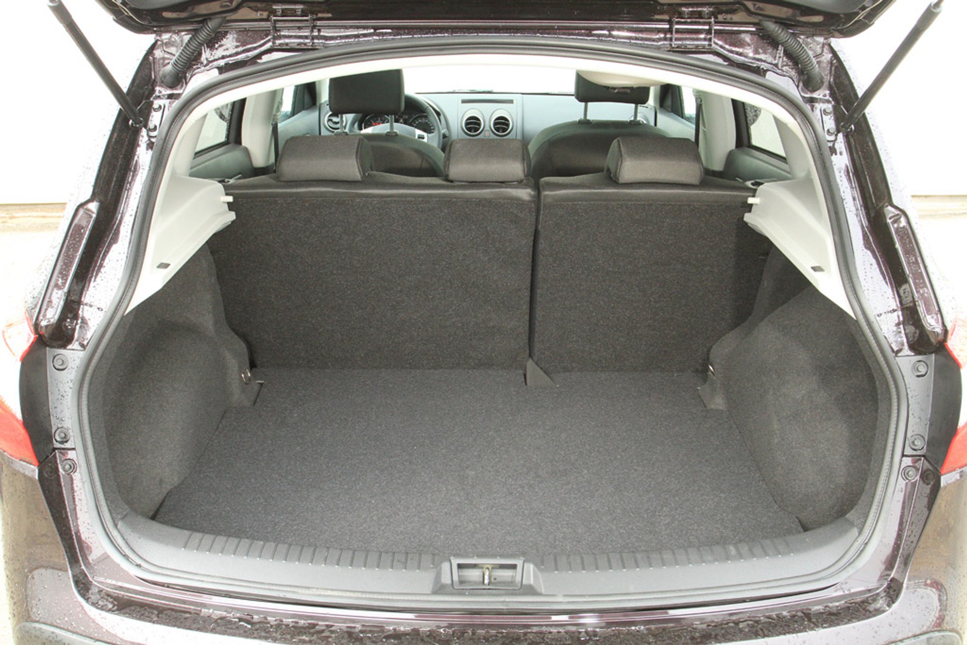 Nissan Qashqai: auto pod nadzorem kamer