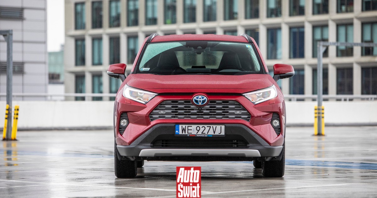 Nowa używana Toyota RAV4 2.5 Hybrid. Sprawdzamy, czy warto kupić SUV-a z Japonii