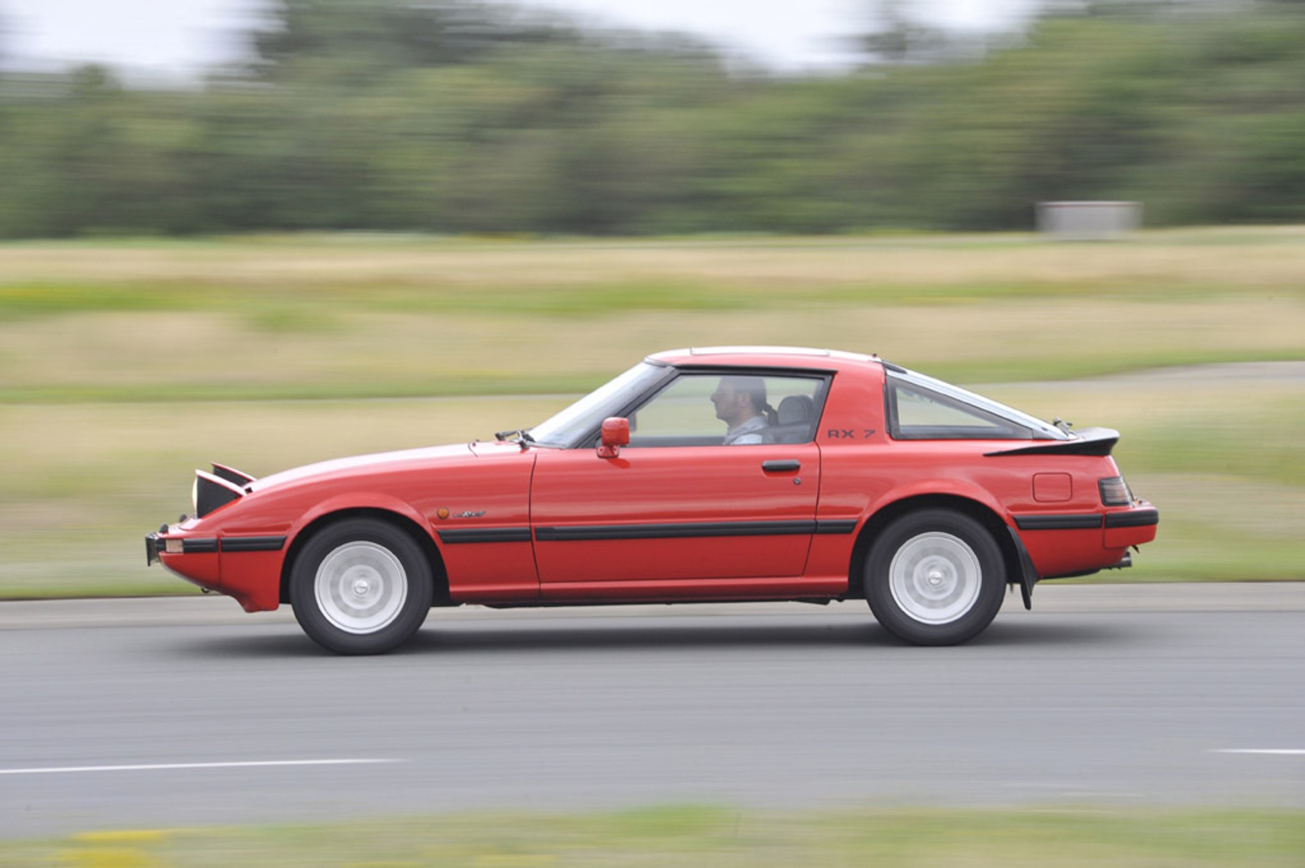 Mazda RX-7: wankel nieujarzmiony