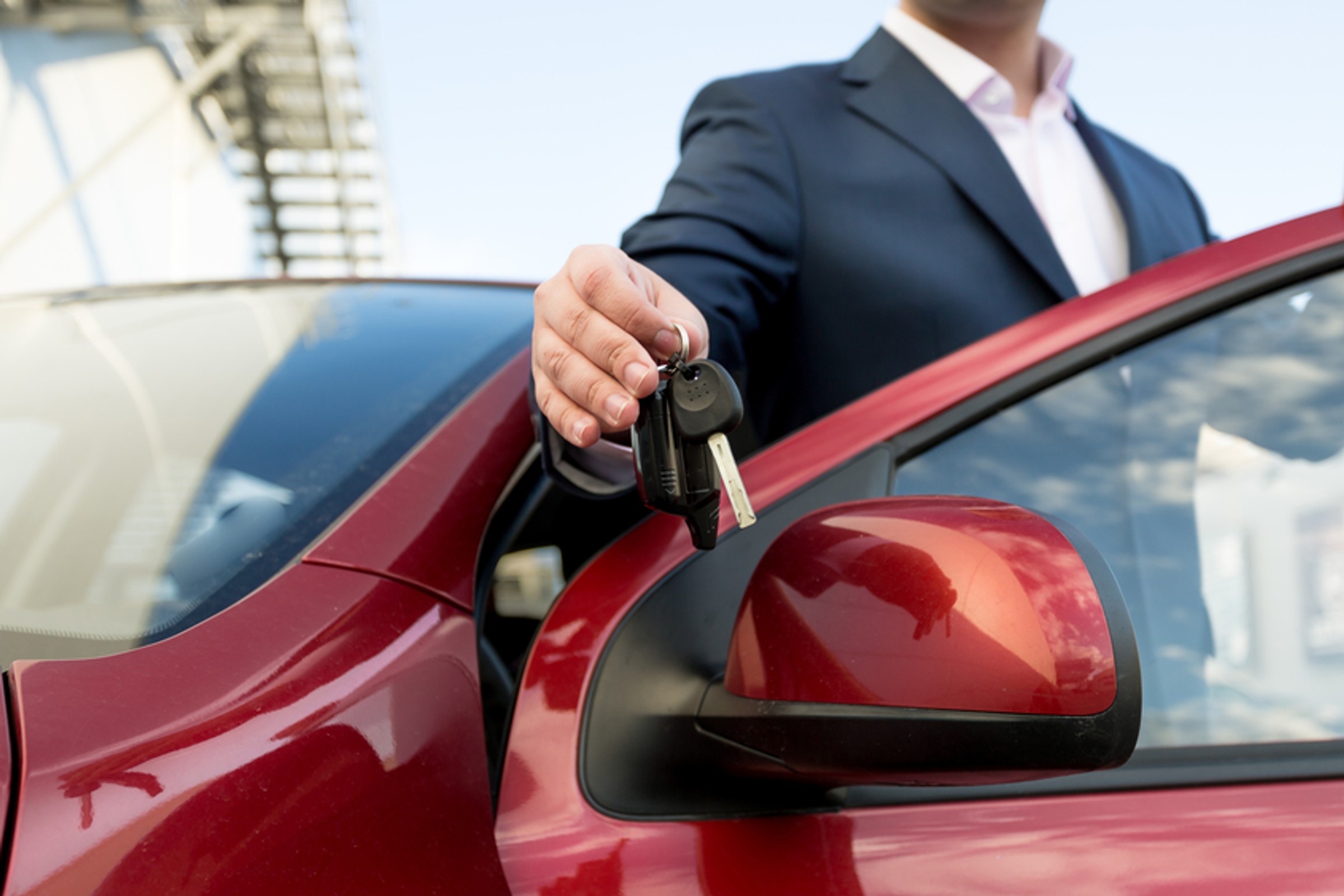 Uważaj na ogłoszenia "pomożemy sprowadzić samochód". To może być pułapka