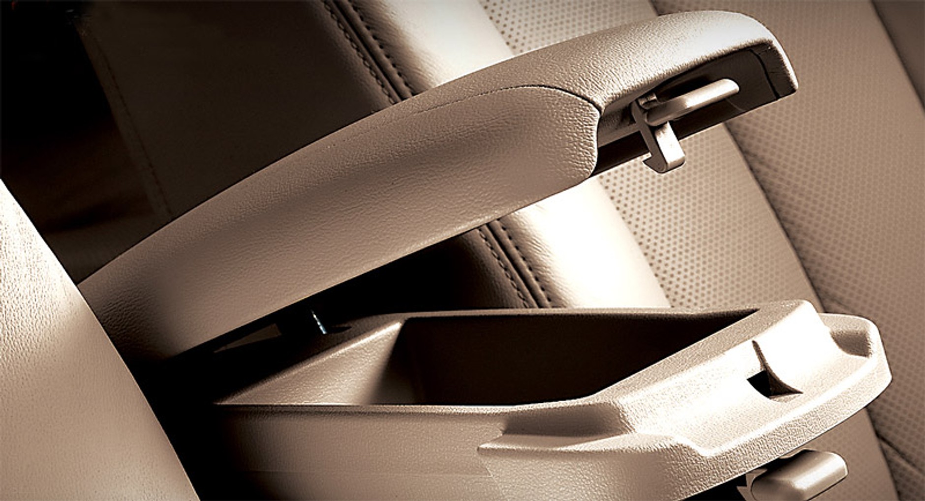 Chicago 2008: Hyundai Sonata – model 2009 na nowych zdjęciach