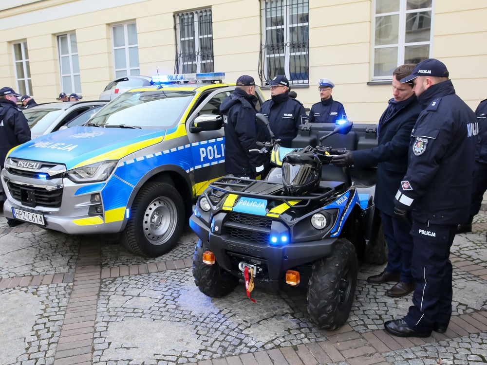 Nowe radiowozy stołecznej policji