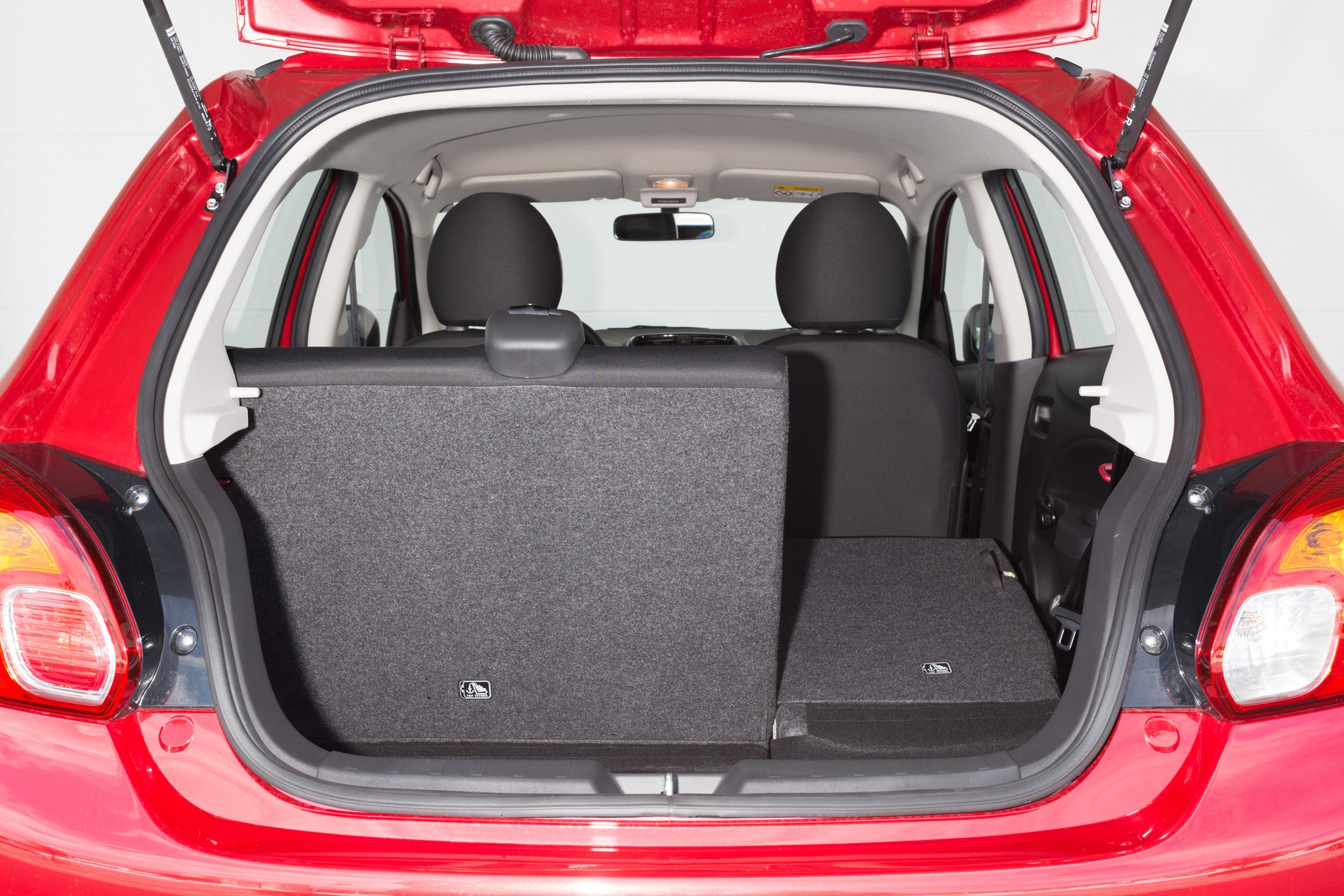 Mitsubishi Space Star i Dacia Sandero