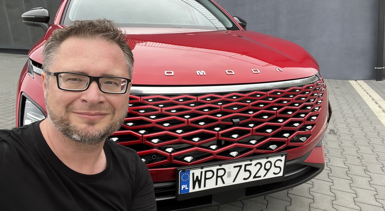 Jeździłem Omodą 5 po liftingu. To szok, bo jest jeszcze tańsza niż przed modernizacją