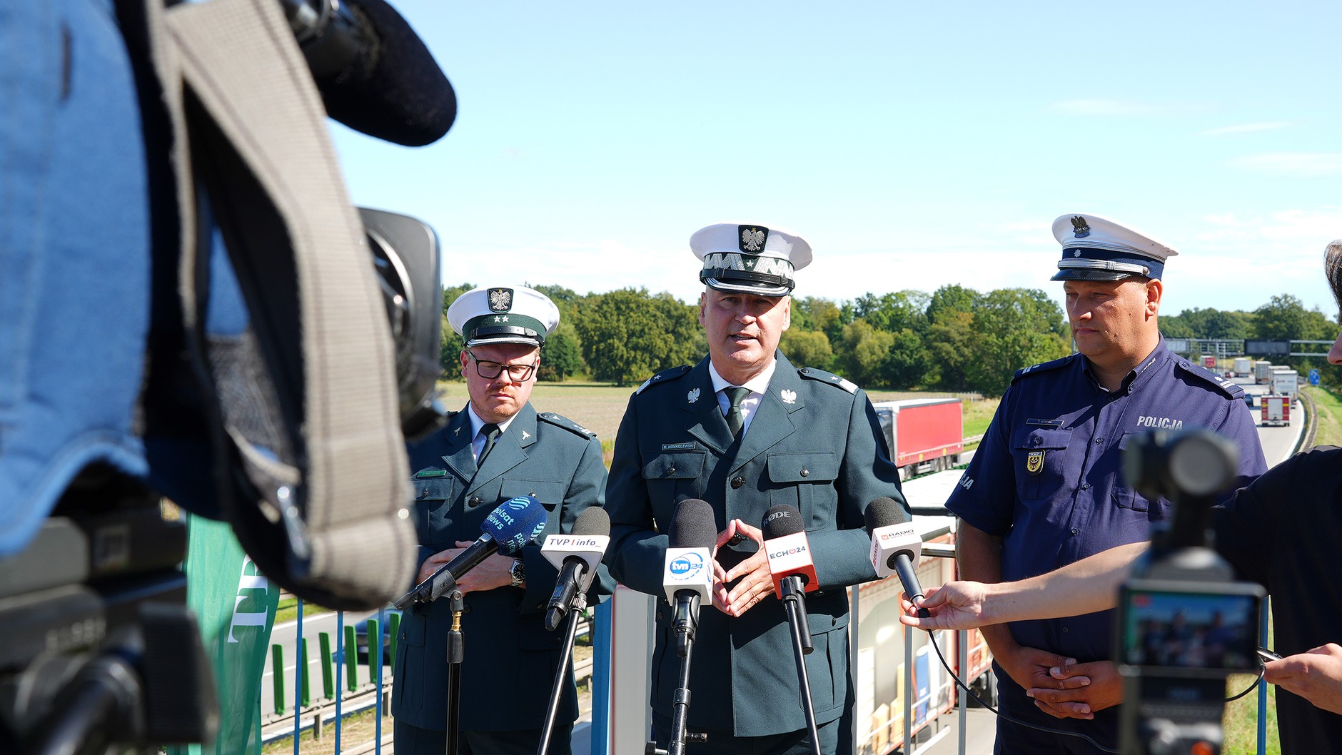 O uruchomieniu odcinkowego pomiaru prędkości na A4 pomiędzy węzłami Kąty Wrocławskie i Pietrzykowice mówił na briefingu w Kątach Wrocławskich Marek Konkolewski, p.o. Zastępca Głównego Inspektora Transportu