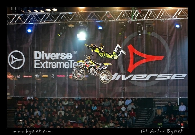 DIVERSE Night of the Jumps - fotografował Artur Bysiek