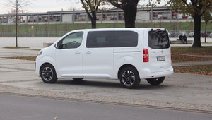 Opel Zafira Life 2.0 Diesel Elite Long – bus klasy biznes