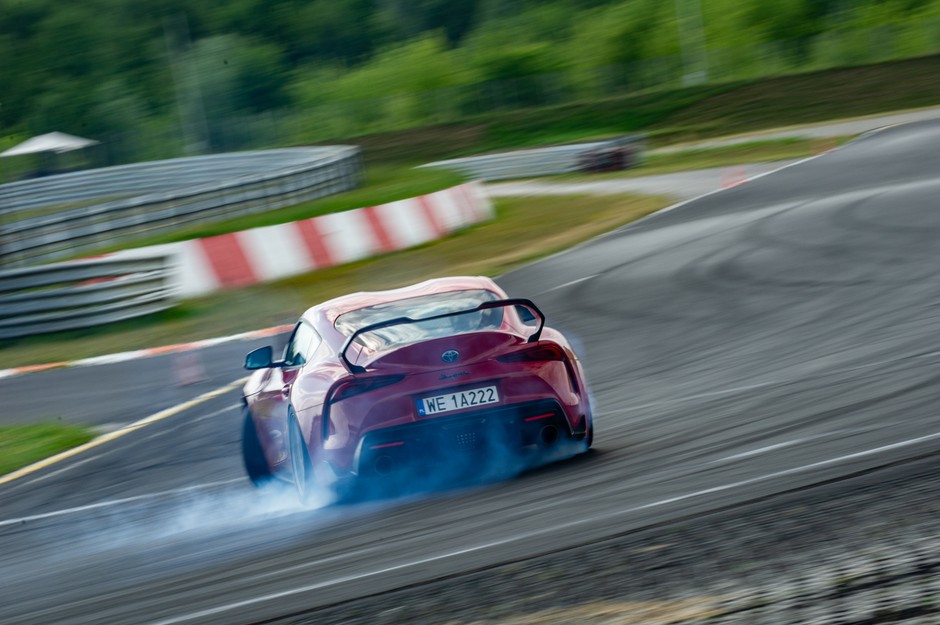 Toyoty linii GR i GR SPORT