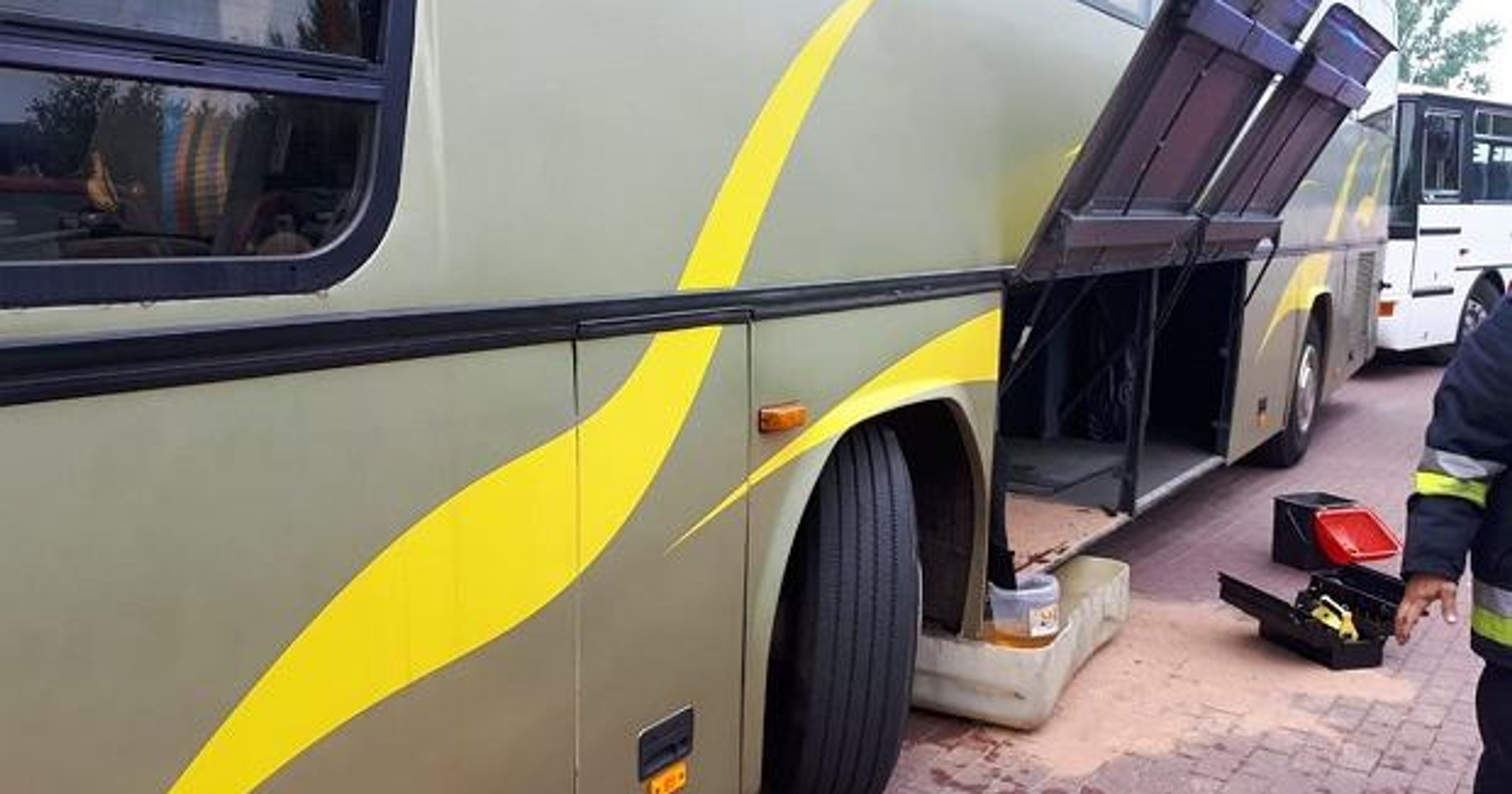 Wyciek paliwa z autokaru