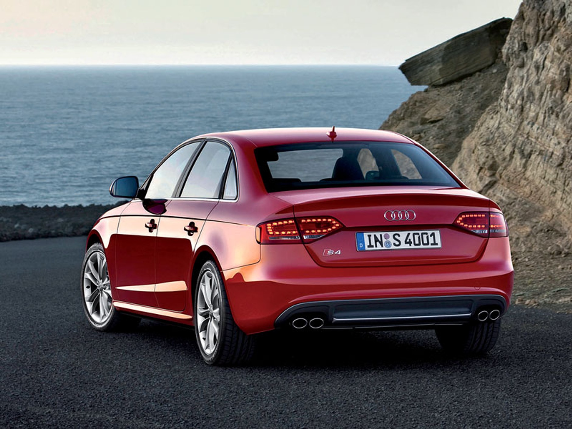 Paryż 2008: Audi S4 i S4 Avant – 333 koni dla niemieckiego sportowca