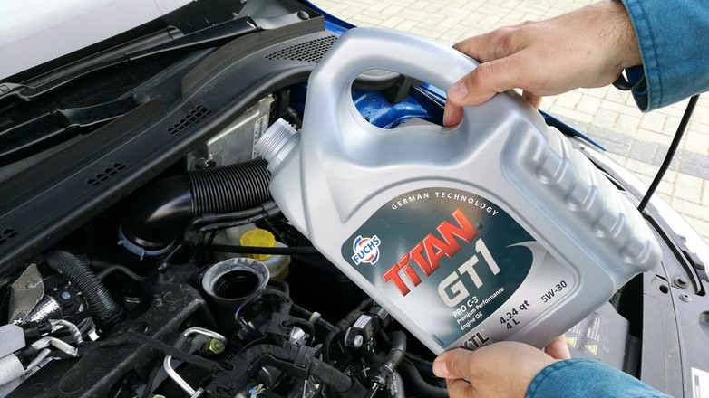 Dlaczego warto częściej wymieniać olej?