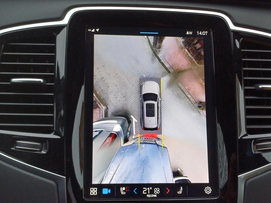 Volvo XC90 B5