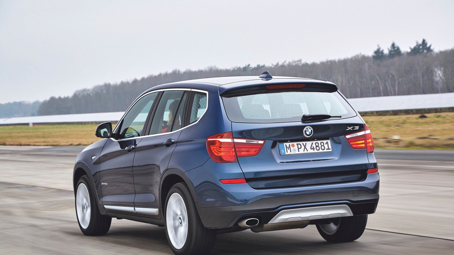 Nowe Audi Q5 kontra BMW X3, Land Rover Discovery Sport i Mercedes GLC