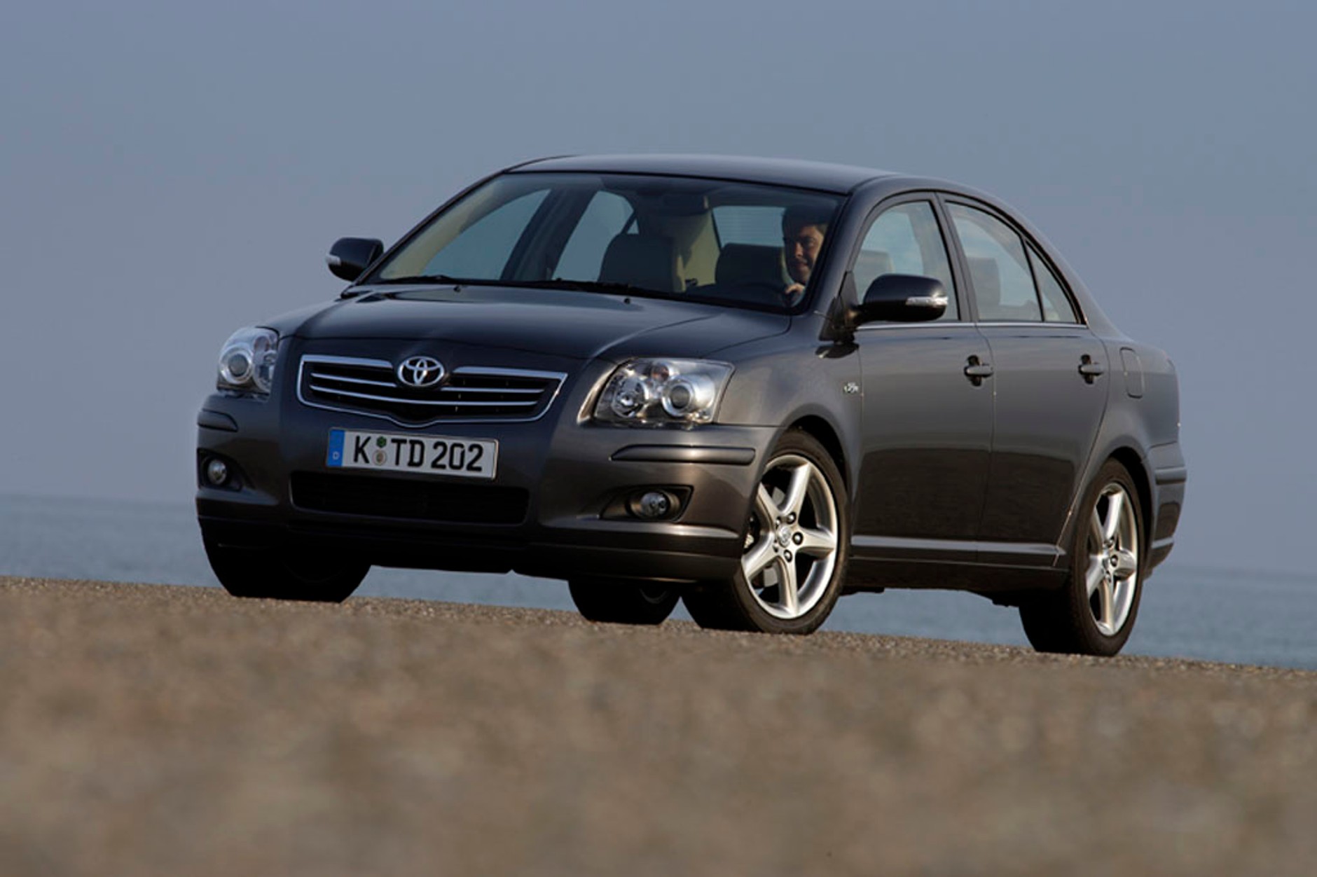 Auta z silnikiem 2.0 D-4D